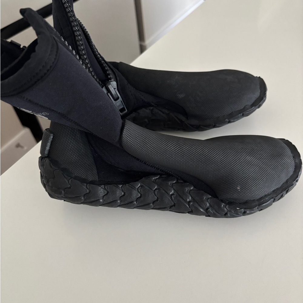 Scubapro Black Zippered Ankle Boots Size M /8